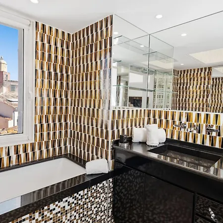 Tropez - Place Des Lices Apartment