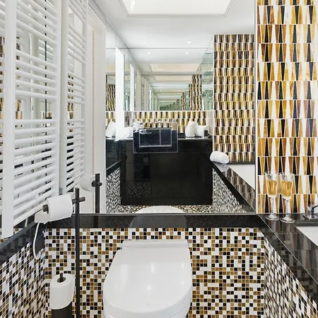 Tropez - Place Des Lices Apartment *